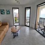 Apartment под наем 4-стаен с изумителна фронтална гледка море, Sun Coast влас