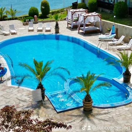 아파트 под наем 4-стаен с изумителна фронтална гледка море, Sun Coast влас *