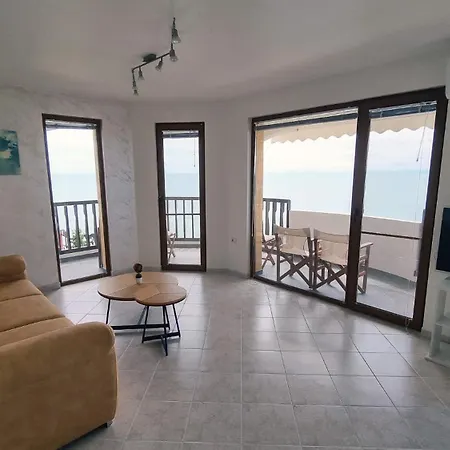 아파트 под наем 4-стаен с изумителна фронтална гледка море, Sun Coast влас *