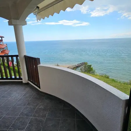 شقة под наем 4-стаен с изумителна фронтална гледка море, Sun Coast влас *