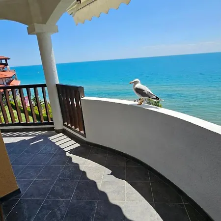 под наем 4-стаен с изумителна фронтална гледка море, Sun Coast влас شقة