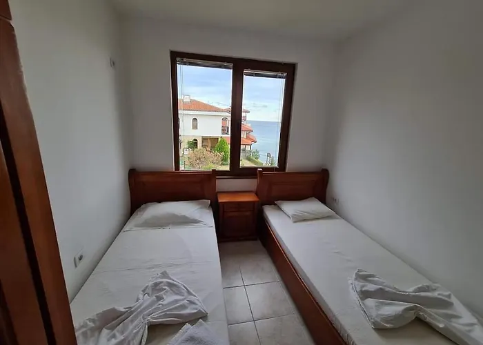 Apartamento под наем 4-стаен с изумителна фронтална гледка море, Sun Coast влас