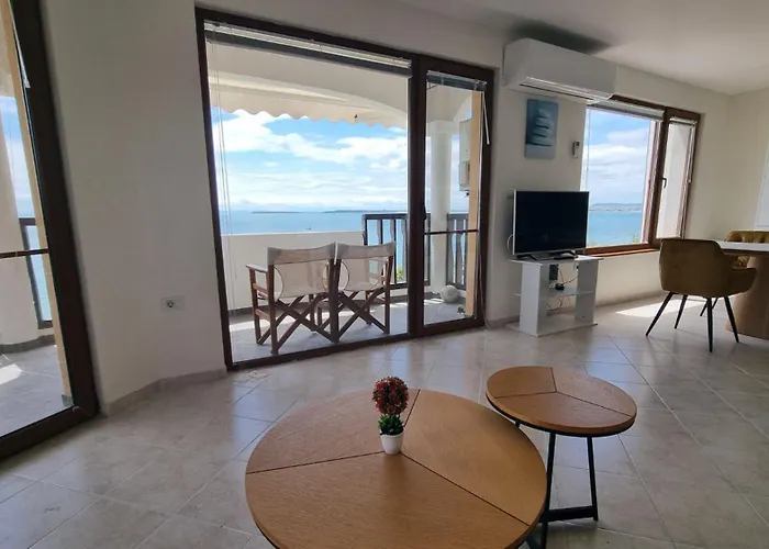 Apartamento под наем 4-стаен с изумителна фронтална гледка море, Sun Coast влас