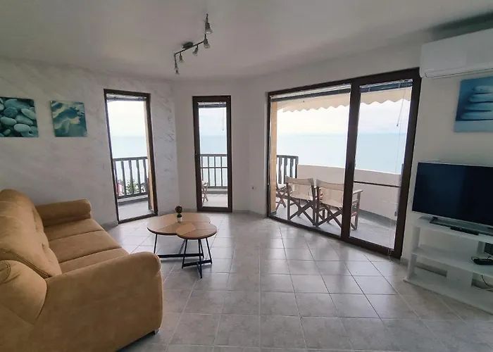 Apartamento под наем 4-стаен с изумителна фронтална гледка море, Sun Coast влас *