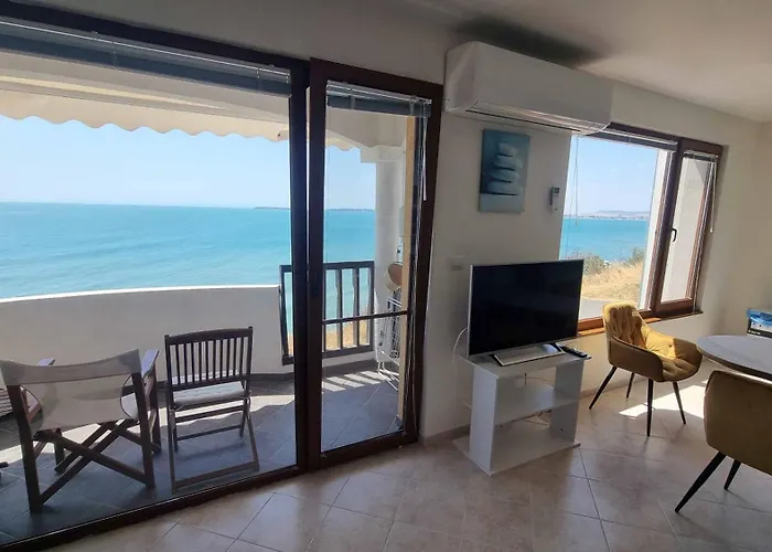 Apartamento под наем 4-стаен с изумителна фронтална гледка море, Sun Coast влас Sveti Vlas