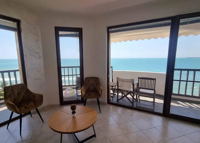 Apartamento под наем 4-стаен с изумителна фронтална гледка море, Sun Coast влас *